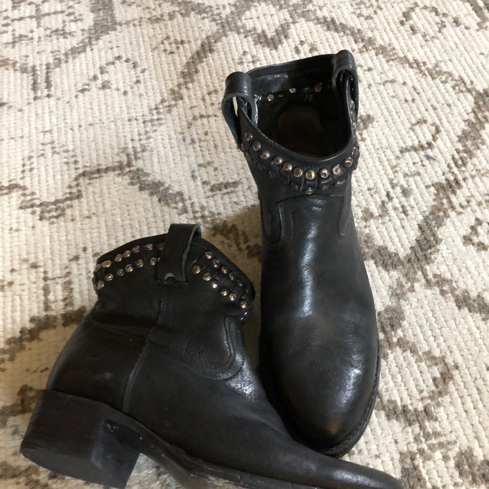 Frye original black studded boots. 🖤